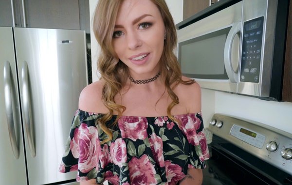 Шлюха на первом своей жизни вызове на дом